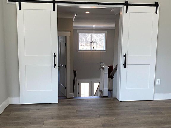 3rd image of 12109 Cecilia Ct