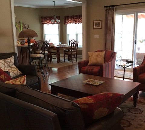 3rd image of 185 Silver Meadow Ct