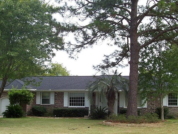 1 story brick ranch.