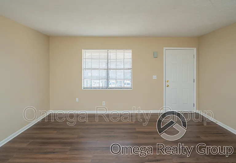 Lakeridge Apartments — Photo 78