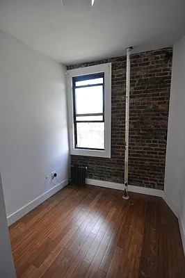 Rented by REAL New York | media 21