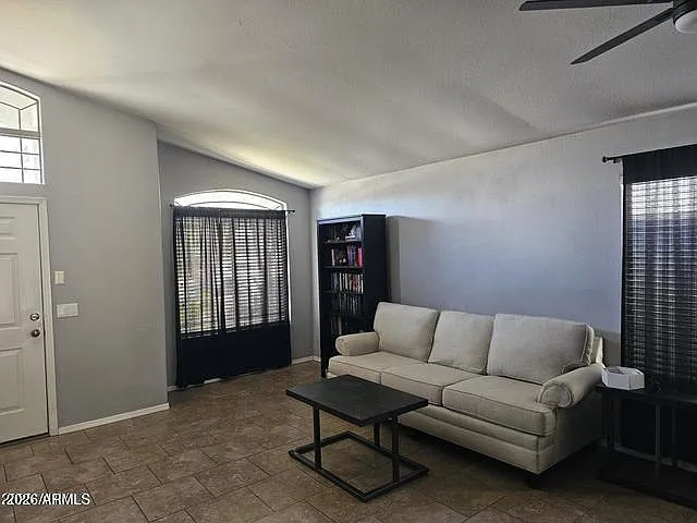 3325 E Ford Ave — Photo 10