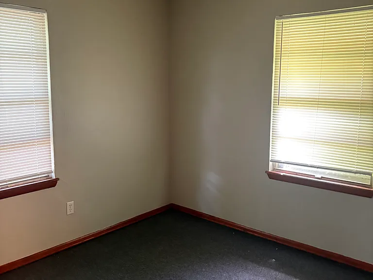 5412 S Rockwood Ave — Photo 10