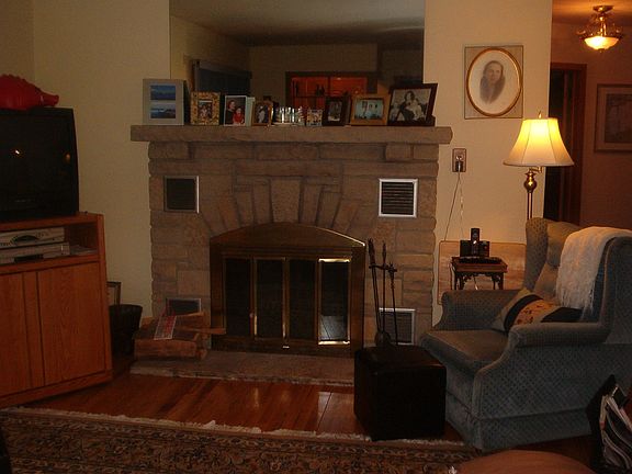 Living room with Fireplace