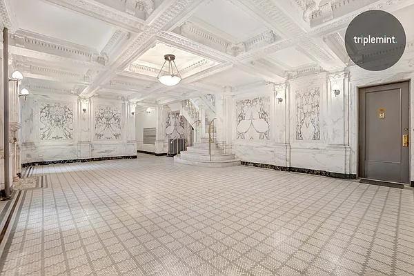Sold by Triplemint | media 5