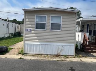 21 Cedarwood Ave, Gloucester City, NJ 08030