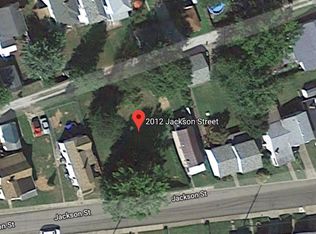 2012 Jackson St, Moundsville, WV 26041