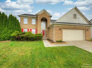 4937 Sycamore Dr, Ypsilanti, MI