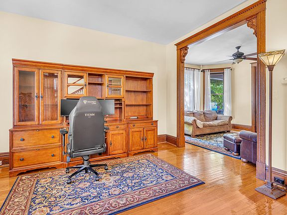 4th image of 1646 Cleveland Ave