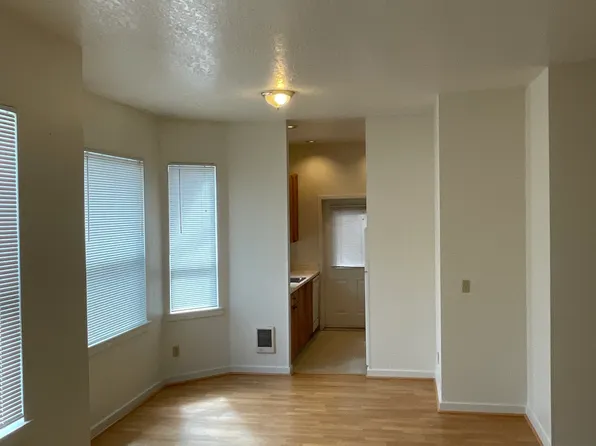 (undisclosed Address), Portland, OR 97211