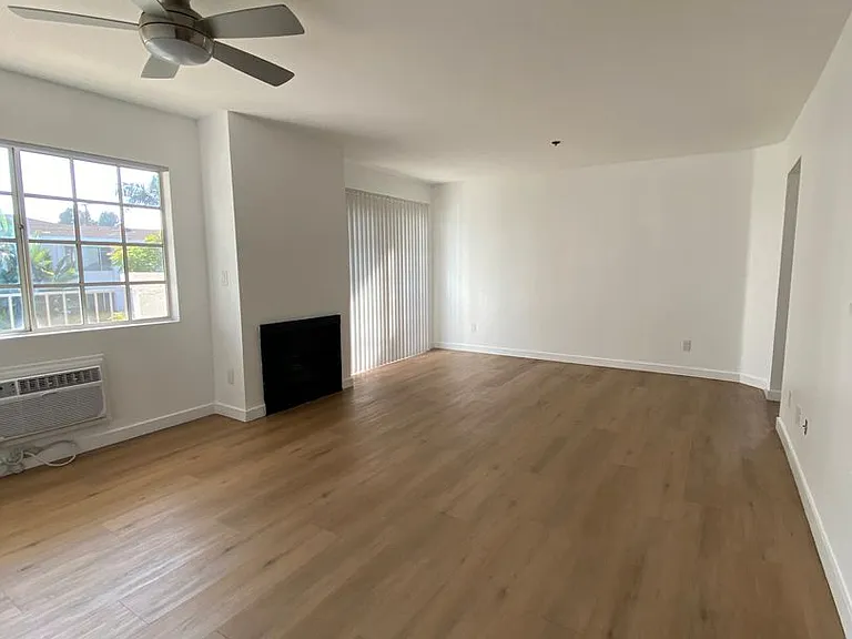 Pico-Wellesley apartments — Photo 4