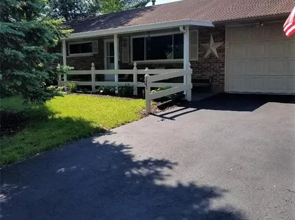 1700 Hillwood Dr, Dayton, OH 45439