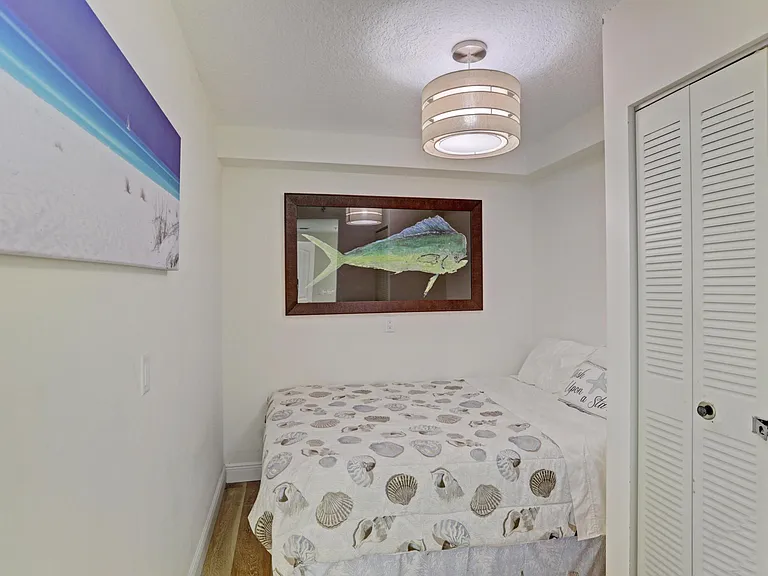 201 S Seas Dr #401 — Photo 24