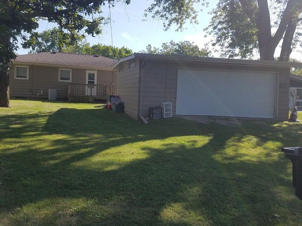 2nd image of 1920 Orleans Ave