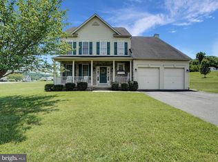 102 Delta Ridge Dr, Delta, PA 17314