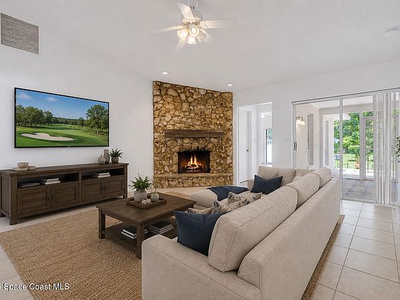 3rd image of 400 N Pine Meadow Dr