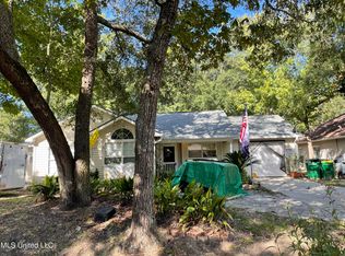 1705 Seagull Ave, Ocean Springs, MS 39564