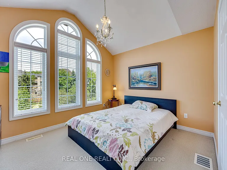 1126 Woodington Ln — Photo 32