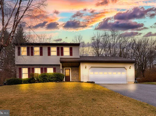 52 Sage Dr, Reading, PA 19608