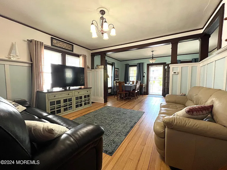 329 Washington Ave — Photo 8