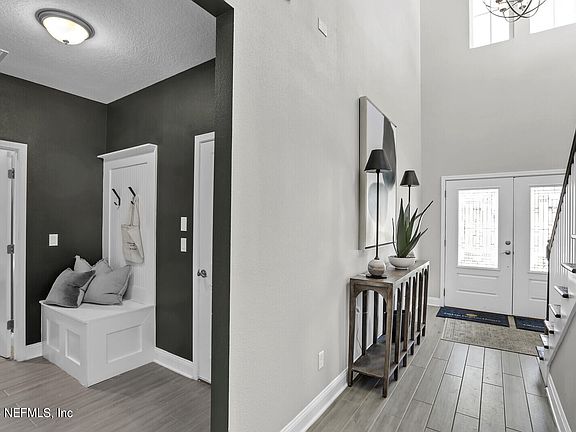 5th image of 113 BERMUDEZ Way