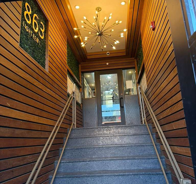 1st image of 863 18th Ave #B1