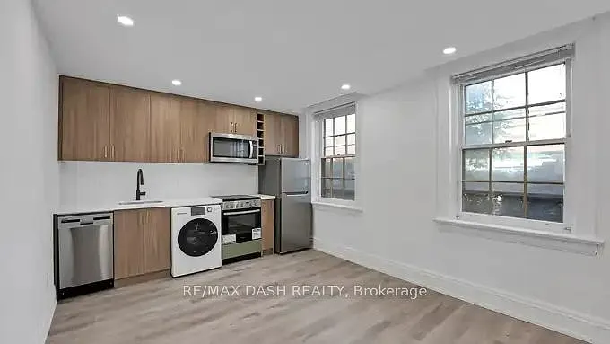 917 Saint Clair Ave W #30 — Photo 18
