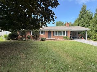 1042 S Carroll St, Hampstead, MD 21074