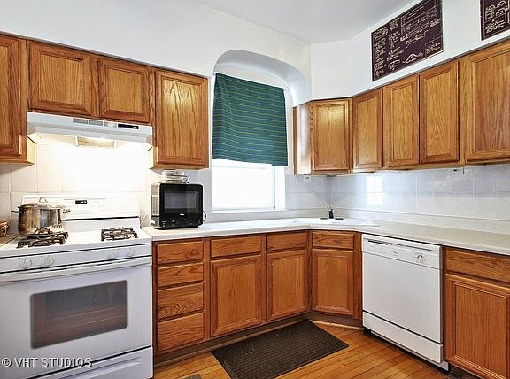 4th image of 5031 W Cullom Ave