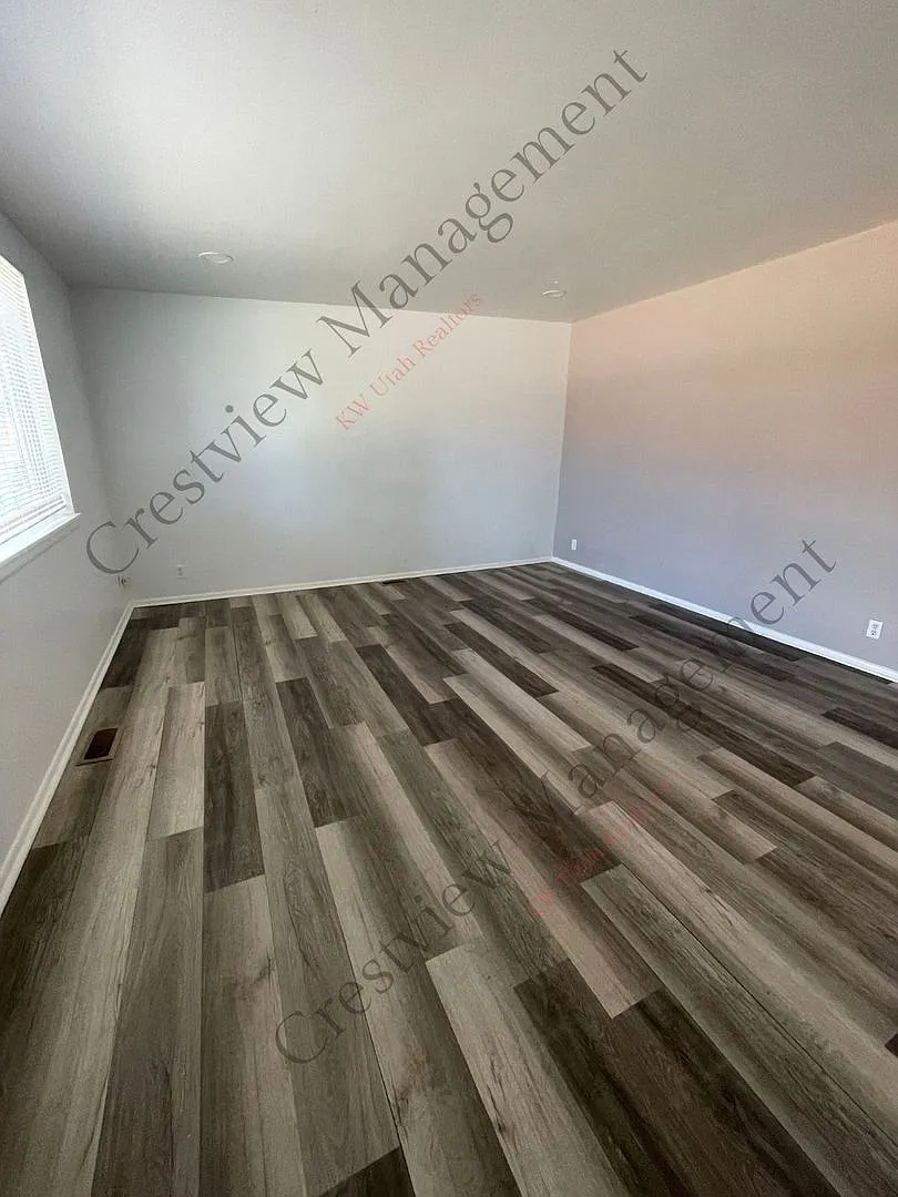 Roy Duplex — Photo 4