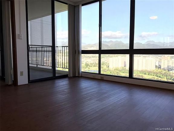5th image of 990 Ala Nanala St APT 33C