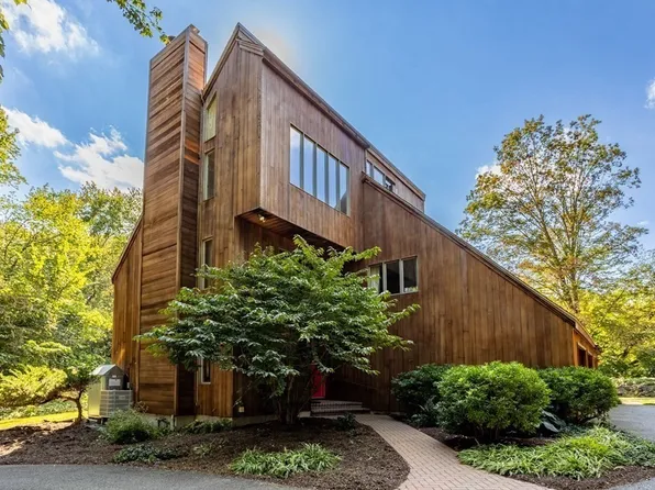 115 S Meadow Rd, Lancaster, MA 01523