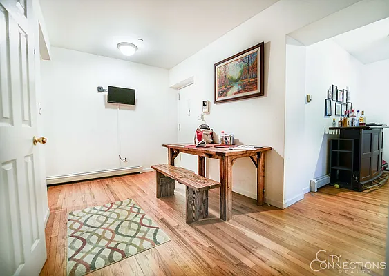 Rented by City Connections Realty | media 33