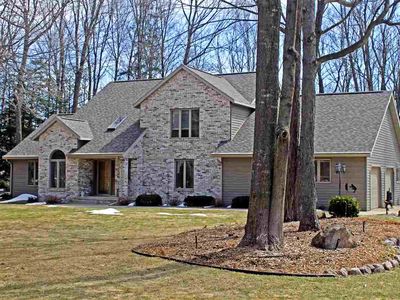 5868 Donegal Ln, Oconto Falls, WI, 54154