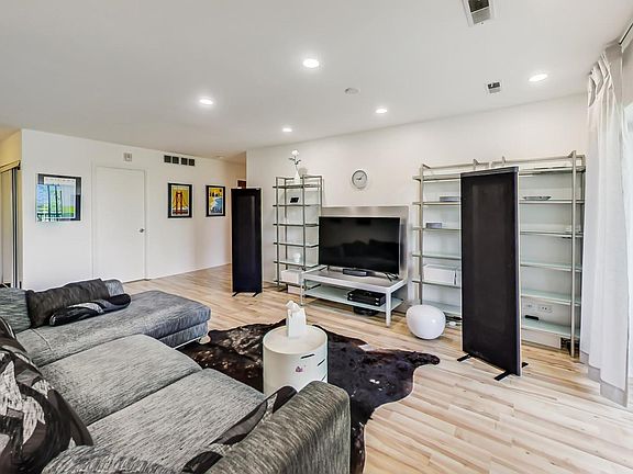 5th image of 3050 Pheasant Creek Dr #2-403B