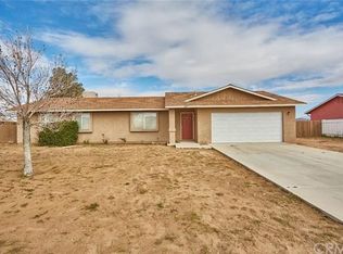 14347 Tonikan Rd, Apple Valley, CA 92307