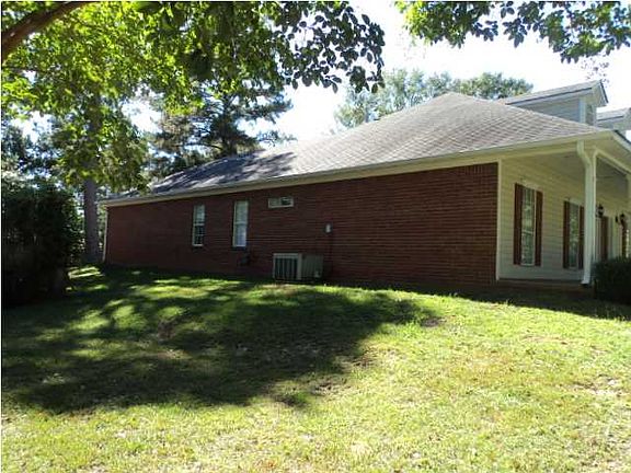 2nd image of 1217 Shady Oak Dr
