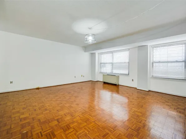 1 Greene Street image 9 of 22