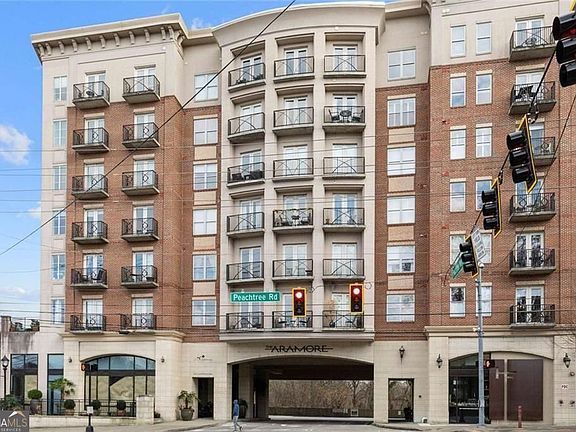 2nd image of 2277 Peachtree Rd NE Unit 404