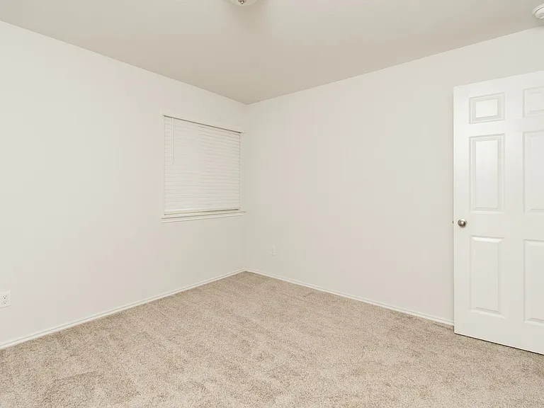 9019 Stonehollow Dr — Photo 19