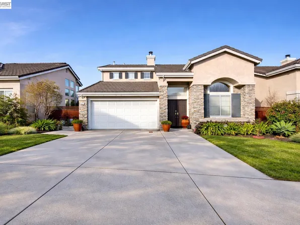 15100 Shining Star Ln, San Leandro, CA 94579