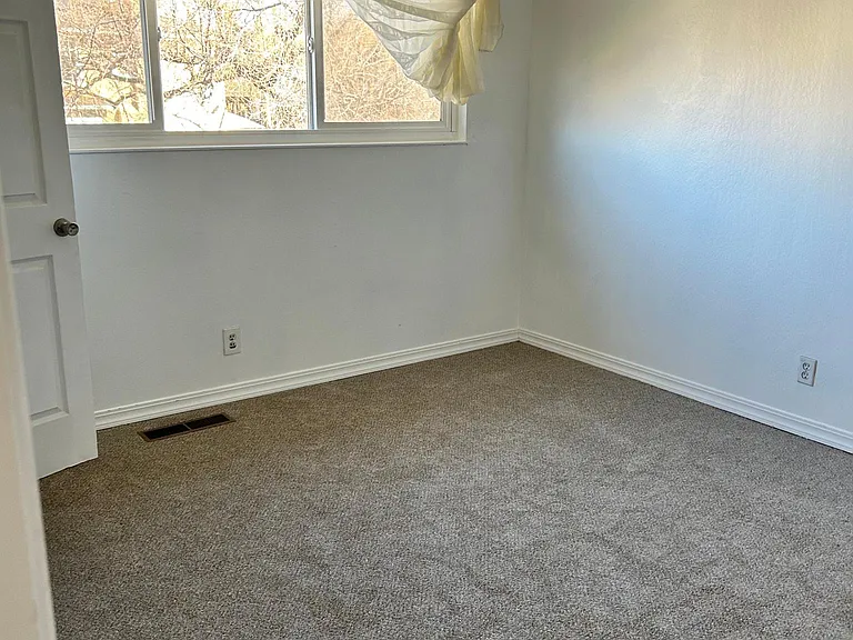 1895 Landana Dr #C — Photo 17