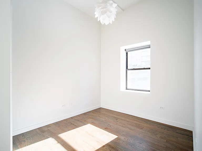 Bedroom - Unit 404