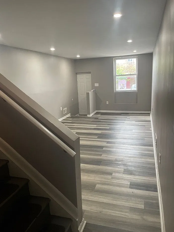 3 bed, 1.0 bath, $1,900 — Photo 4