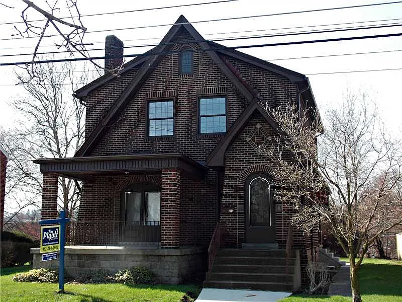 214 Woodlawn Ave photo 1