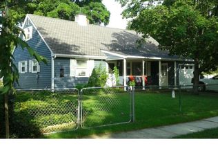 410 Holmes Dr, Burlington, NJ 08016