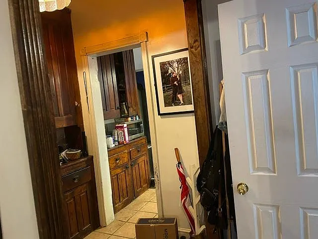 hall to the kitchen