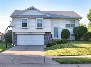 17516 Gertrude Cir, Omaha, NE 68136