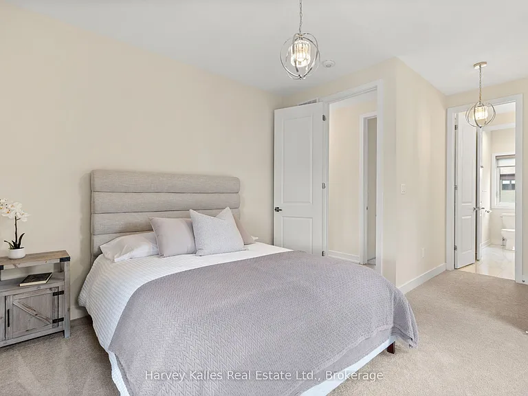157 Springside Cres — Photo 30