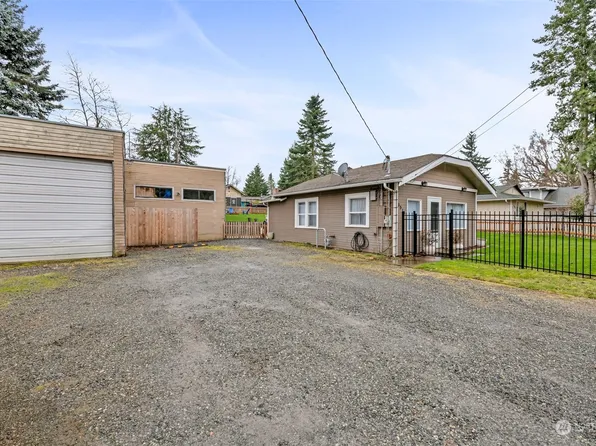 3514 Lakeway Drive, Bellingham, WA 98229